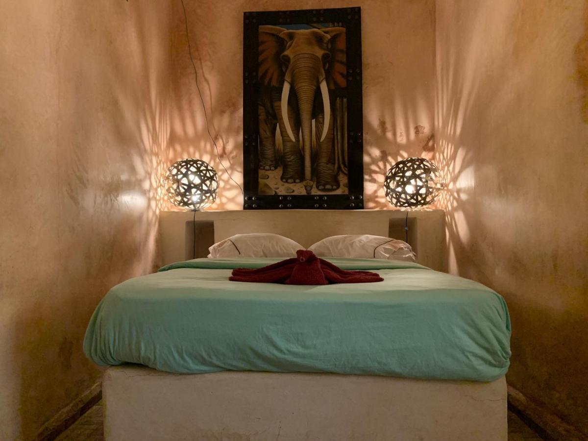 Riad Bamileke Marrakesh Bagian luar foto