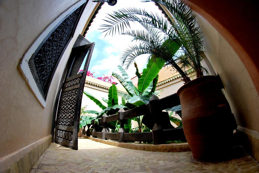 Riad Bamileke Marrakesh Bagian luar foto